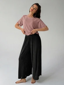 DAZY 2件組女款寬鬆短袖T恤與直筒睡褲居家服套裝 - 紫色 - 查看 5