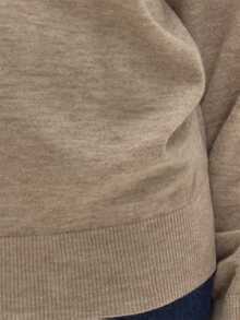 MUSEYN Grey Knit Ribbed Crew Neck Oversized Sweater Cosy Textured Everyday Casual Fall New Season Capsule Wardrobe - Light Grey - View 6