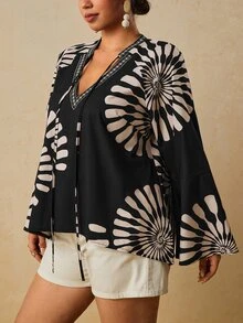 Travachic 大尺碼度假印花拼色前綁帶長袖襯衫 - 黑色 - 查看 4