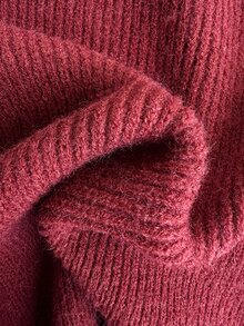 Grovea Burgundy V-Neck Raglan Sleeve Ribbed Knit Plus Size Cardigan, Gold Button Hem Slit Short Fitted Sweater Jacket - Burgundy - View 6
