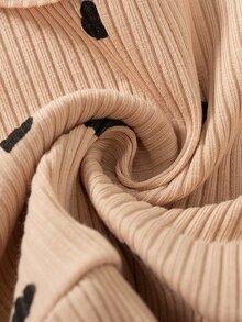 女童 4-7歲 2件套 心形印花荷葉邊長袖T恤與內搭褲，適合購物、外出、上學等春秋場合 - 卡其色 - 查看 8