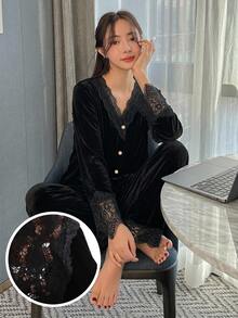 DAZY 女款對比色蕾絲長袖單排扣上衣與長褲居家服套裝 - 黑色 - 查看 1