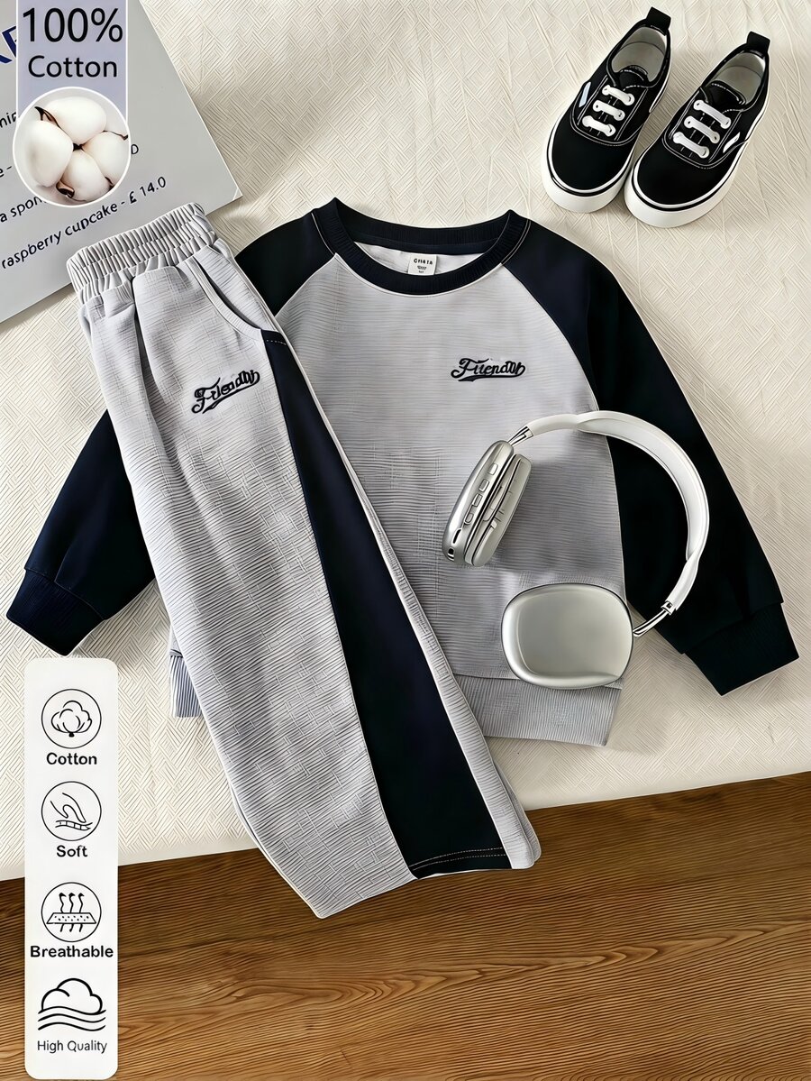 SHEIN Genkimix Kids Boys Korean Style Minimalist Black & Grey Color Block Raglan Sleeve Crew Neck Sweatshirt With Matching Color Block Loose Sweatpants Set, Spring Daily Wear