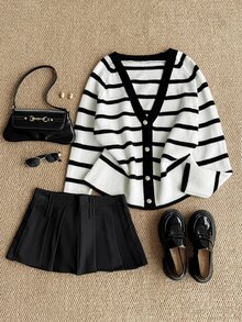 Grovea Jaket Sweater Wanita Ukuran Besar dengan Trim Colorblock Hitam Putih Leher V, Kancing Depan, Elegan, Kasual, Musim Gugur, dan Acara Klub. - Hitam - View 6