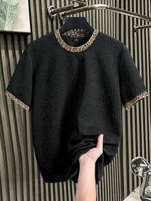 Manfinity Homme Camiseta de hombre de punto jacquard de unicolor con textura, cuello y puños negros, estampado de leopardo y acanalada - Negro - Ver 3