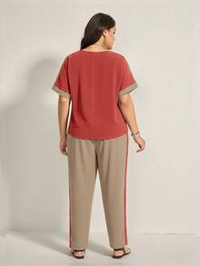 Comfylo Ensemble de tenue décontractée pour femme grande taille avec top col rond blocs de couleurs et pantalon pour usage quotidien - Multicolore - Voir 2