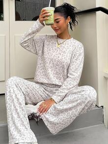 Muchica 女款豹紋長袖T恤與寬鬆長褲兩件套 - 白色 - 查看 1