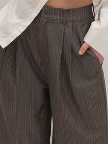 MUSEYN Dark Grey Woven Pinstripe Long Tailored Shorts Casual Relaxed Vacation Weekend Fall Fashion - Dark Grey - View 5