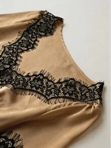 SHEIN Raffinéa 女款優雅法式蕾絲拼接緞面不對稱下擺短袖襯衫，夏季穿搭 - 卡其色 - 查看 4