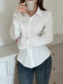 Feyla 女款蕾絲拼接休閒百搭日常穿著襯衫 - 白色 - 查看 3
