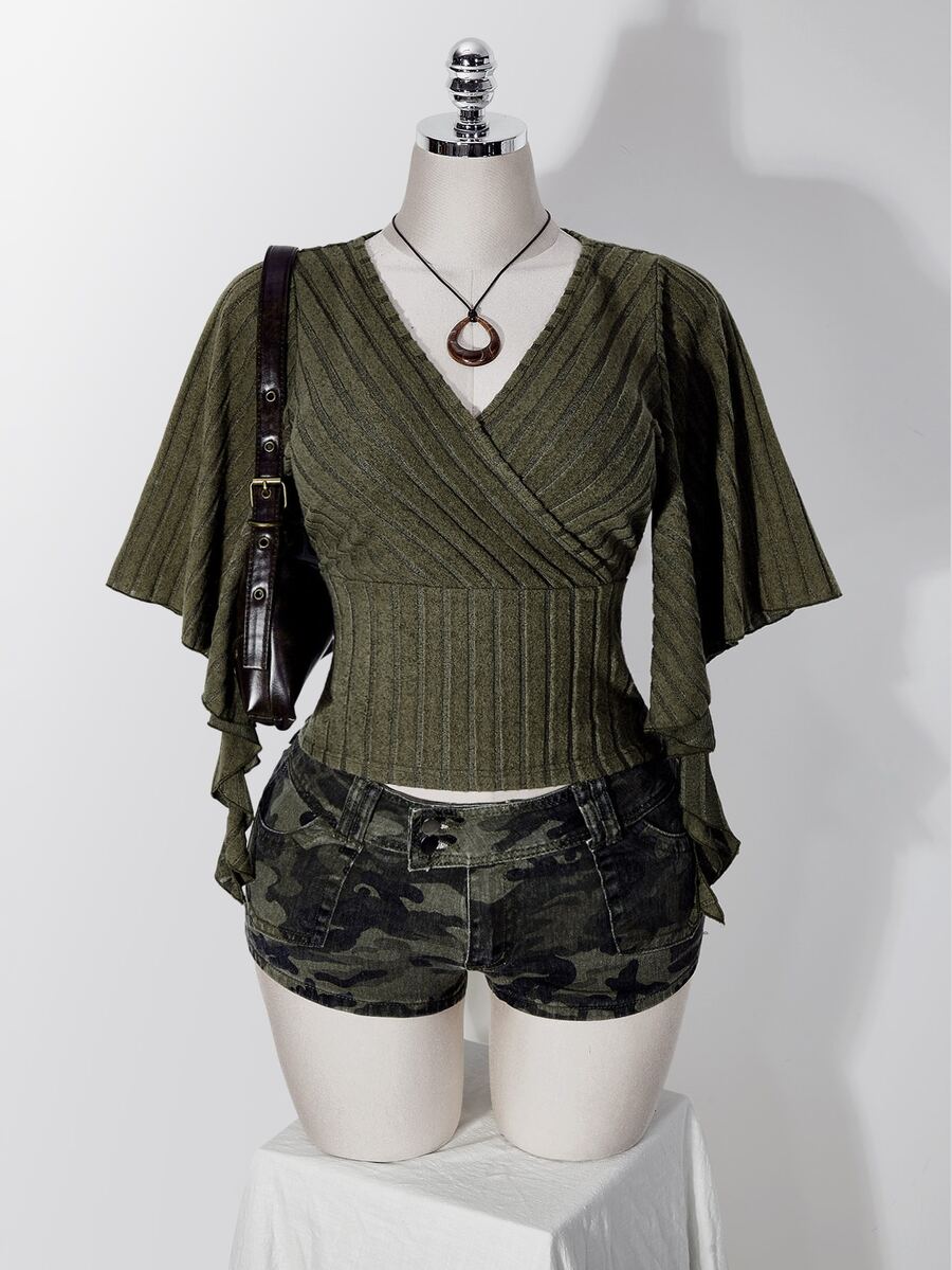 SHEIN ICON 復古 Y2K 軍綠色刷毛羅紋休閒女款大尺碼交叉 V 領黑色 T 恤 - 軍綠色 - 查看 1