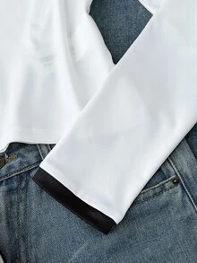 SHEIN 青少年女孩秋季時尚V領拼色字母與數字印花長袖T恤，修身剪裁，返校穿搭 - 黑與白 - 查看 5