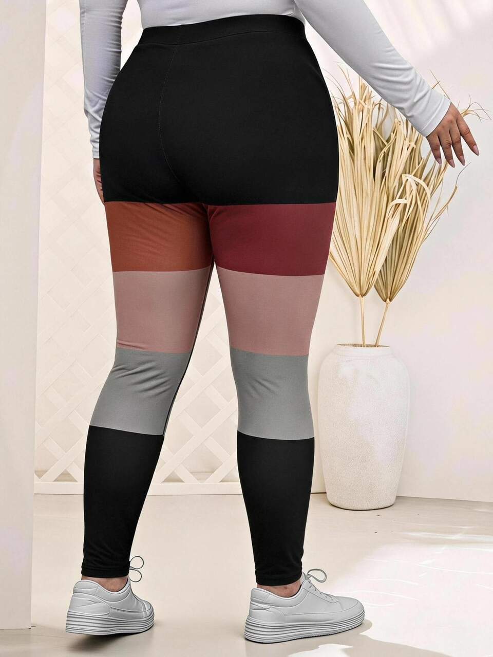 Plus Size Women's Spring Contrast Black Lace Leggings
