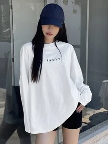 DAZY 女款字母印花休閒百搭長袖T恤，適合日常穿著，秋季寬鬆大尺寸女款T恤 - 白色 - 查看 6