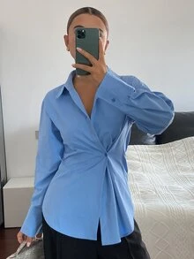 DAZY Blus Kasual Wanita Lengan Panjang Kerah Asimetris Pas Badan Warna Polos untuk Liburan Musim Semi/Gugur - Biru - View 3