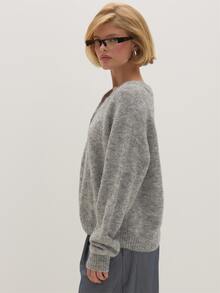 MUSEYN Grey Knit Ribbed Hem Long Sleeve Button Sweater - Khaki - View 3