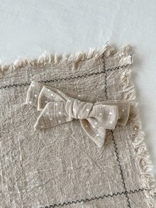 SHEIN 女嬰優雅小圓點彼得潘領蝴蝶結長袖襯衫洋裝，適合春/秋季外出、拍照、日常穿著與上學 - 卡其色 - 查看 6