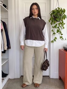 Comfortcana Setelan Kasual Sehari-hari Wanita Ukuran Plus, Atasan Polos dan Celana Bergaris, 2 Potong - Coklat - View 10