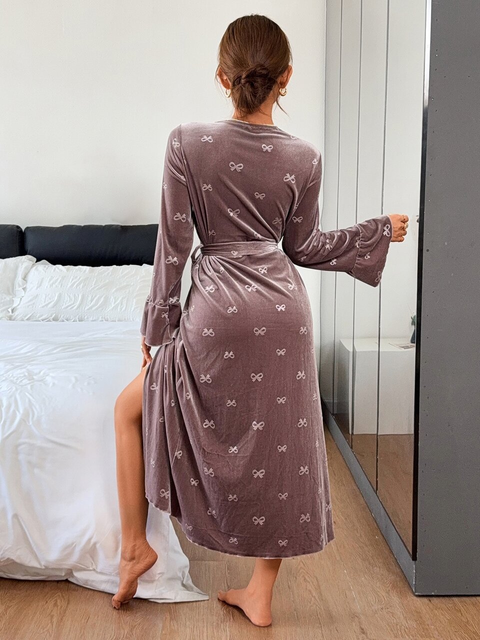 Women's Lace Patchwork Pleated Casual Home Sleepwear Robe