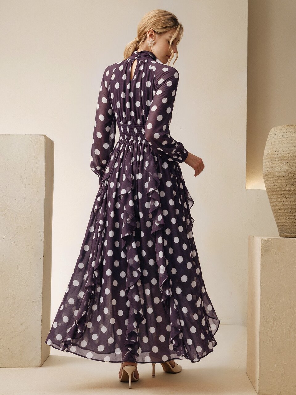 Vestido elegante de verano para mujer con cuello halter, manga larga, cintura fruncida, falda completa con bajo ondulado brillante y efecto adelgazante, color púrpura profundo, adecuado para fiestas, reuniones y banquetes