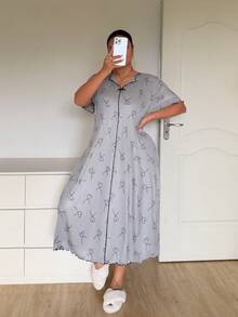 Napfluff CURVE Napfluff CURVE Plus Size Women's Short Sleeve Nightgown With Heart Print And Bow Decor Collar - Grey - View 4