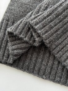 Elamini Sweater Wanita Berenda Leher V dengan Pinggang Berkerut - Grey - View 5