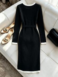GlowEve Gaun Wanita Klasik Hitam & Putih Colorblock Leher Bulat Panjang Sedang Desain Kancing Cantik dengan Sabuk Bodycon Lengan Panjang Slimfit, Musim Gugur/Dingin - Hitam - View 2