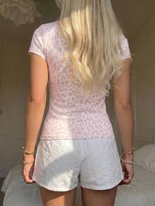 SHEIN EZwear 休閒簡約豹紋大尺碼T恤 - 白色 - 查看 2