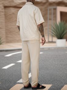 Manfinity Homme 男士全印花短袖單排扣襯衫與長褲休閒套裝 - 杏色 - 查看 2