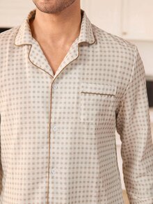 CoupledUp Set Pakaian Santai Pria Lengan Panjang dengan Kerah Bermotif Kotak-kotak dan Celana Panjang - MultiWarna - View 4
