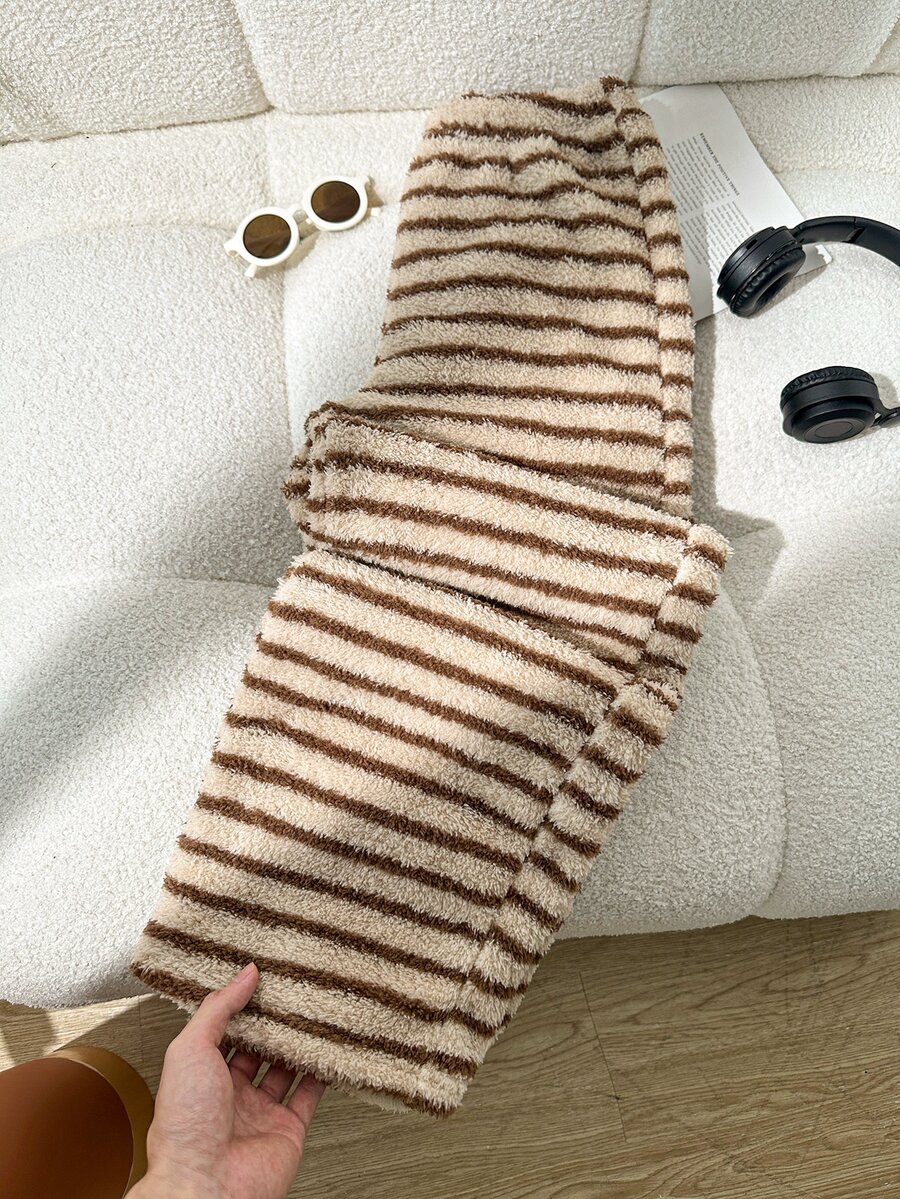 SHEIN 青少年女孩毛絨條紋休閒長褲,卡其色底色配棕色條紋,寬鬆柔軟毛茸茸長褲,適合日常穿著 - 棕色 - 查看 1