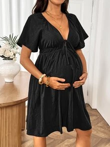 SHEIN Maternity Solid Color Deep V-Neck Pleated Casual Daily Summer Dress - Black - View 6