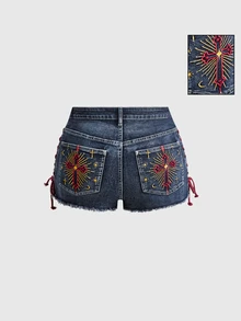 ROMWE Goth Shorts vaqueros mini súper cortos de talla grande con diseño de cordón, bolsillos con patrón de bordado de cruz gótica oscura - Azul - Ver 1