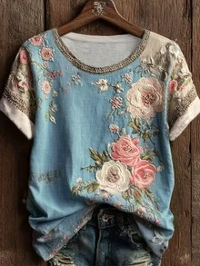 SHEIN LUNE 大尺碼女款休閒波希米亞風復古花卉印花圓領短袖T恤，適合日常穿著 - 淺藍色 - 查看 3
