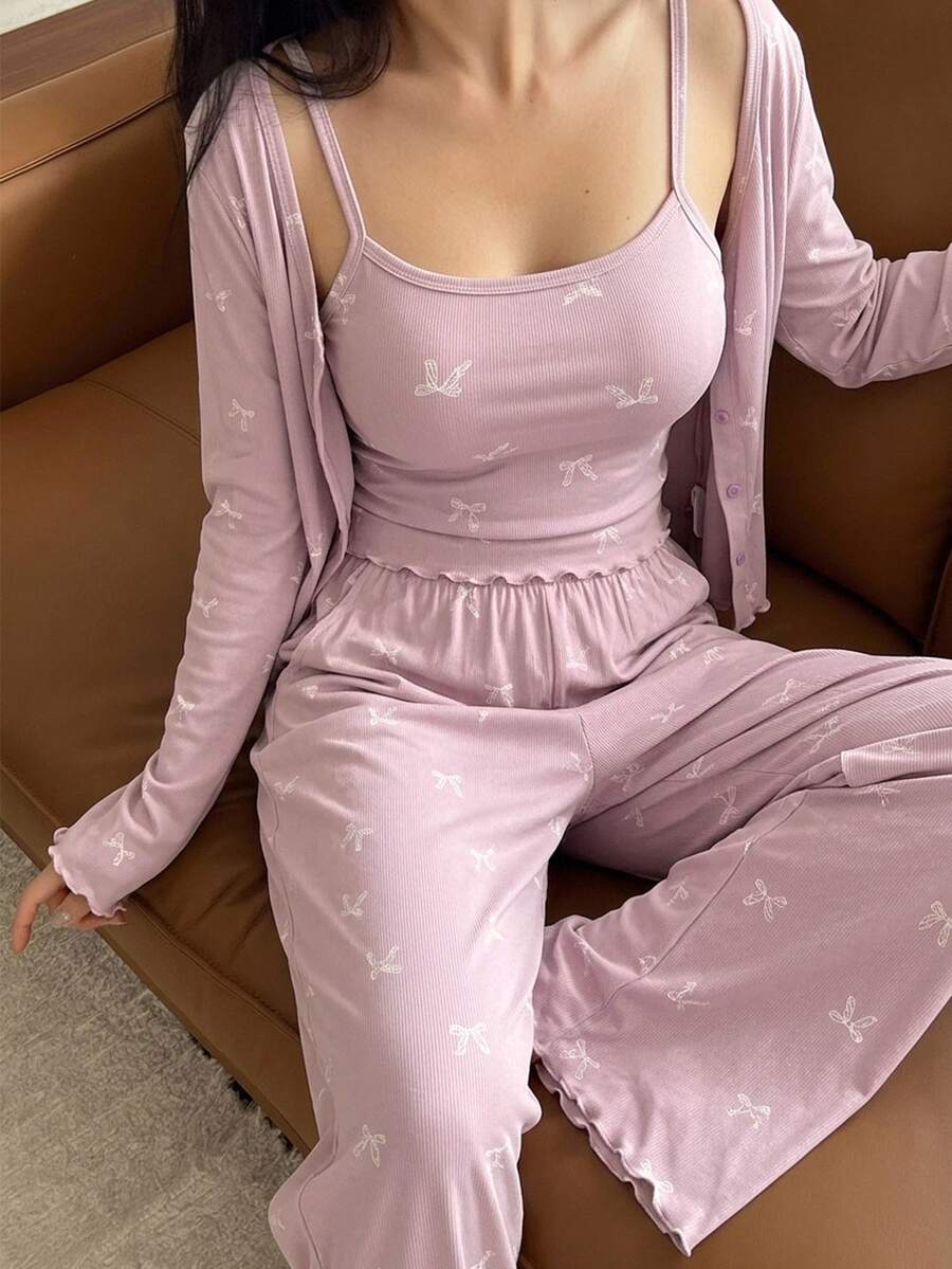 DAZY 3件組蝴蝶結圖案滿版印花女款睡衣套裝,包含開襟衫、細肩帶背心、長褲 - 紫色 - 查看 1