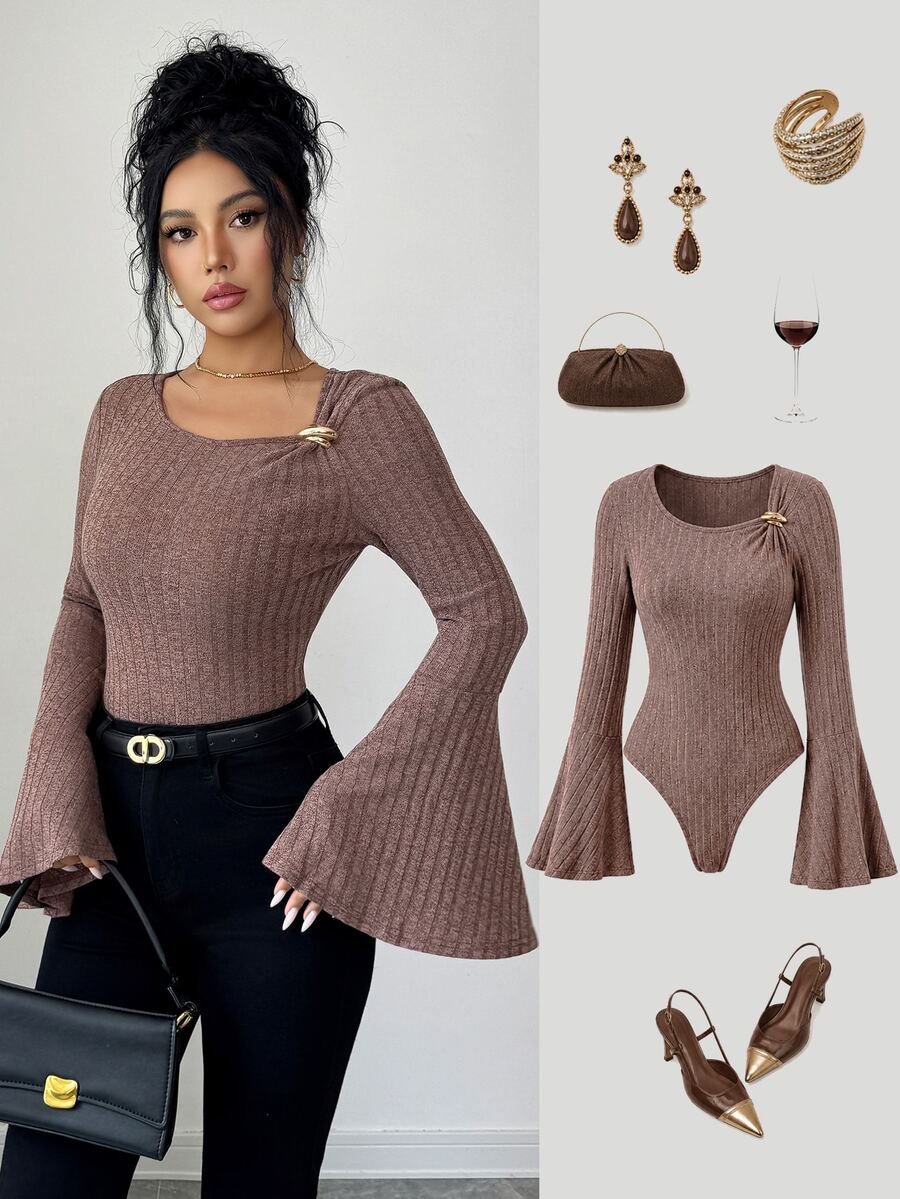 Elenzga Bodysuit Wanita Lengan Panjang Bentuk Lonceng dengan Hiasan Gesper Logam Warna Polos - Coklat - View 1