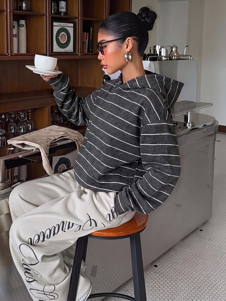Muchica Casual Minimalist Style College-Inspired Black & White Striped All-Over Print Women's Lightweight Sweatshirt, Suitable For Autumn/Winter - Multicolor - View 6