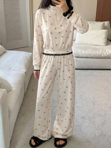 DAZY 2pcs/Set Women's Pajama Set, Lace Patchwork Bow Full Print Pattern Half-Open Neckline Pullover Long Sleeve Top And Straight Leg Long Pants Fall - Beige - View 6