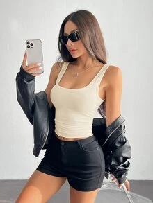 SHEIN PETITE 休閒百搭白色深U領工字背心上衣 - 杏色 - 查看 6