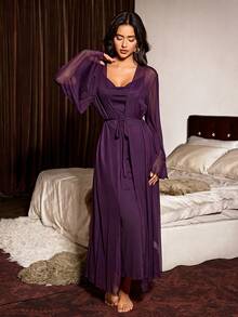 Slumberist Gaun Cami Slim Fit + Jubah Transparan Bertali, Set Piyama 3 Potong Desain Punggung Kupu-kupu Berkualitas Premium - Purple - View 3