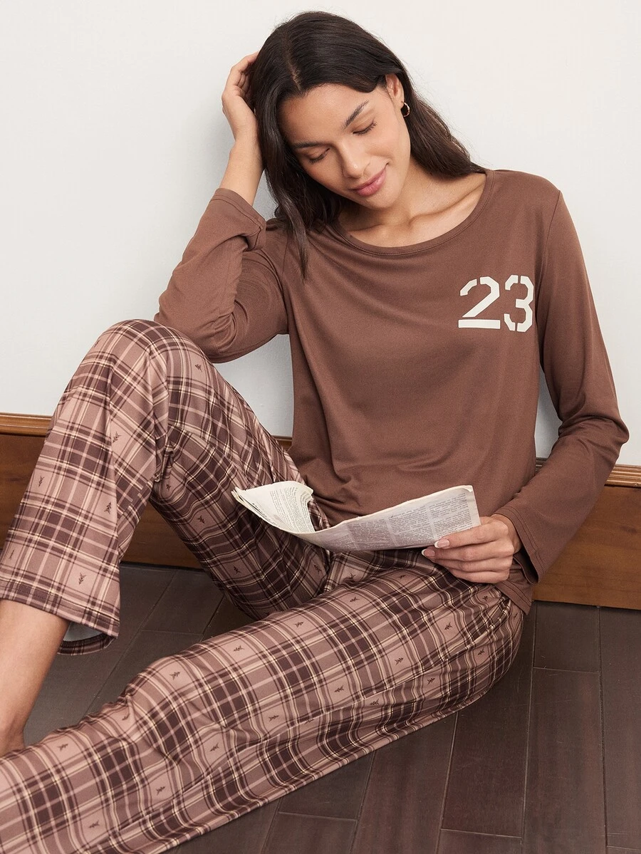 Doze Lane 簡約休閒居家套裝,圓領長袖上衣搭配經典格紋長褲 - 棕色 - 查看 1