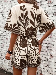 SHEIN Clasi 女款花卉印花前結抓皺上衣與短褲兩件套 - 咖啡棕 - 查看 2