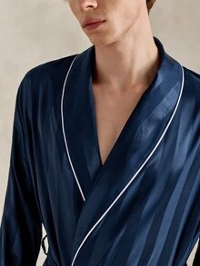 EverLounge Men's Comfortable Minimalist Satin Robe With Contrast Trim - Navy Blue - View 2