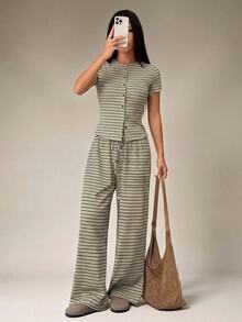 SHEIN PETITE 女款休閒深綠色前開襟短袖上衣與寬腿褲兩件套，春夏套裝，舒適居家旅行穿搭 - 軍綠色 - 查看 7