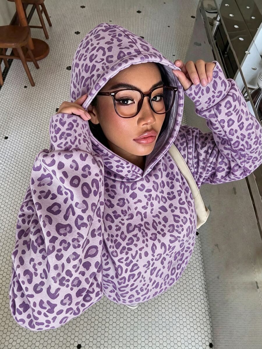 復古學院風時尚美式豹紋,青少年女孩休閒極簡寬鬆舒適無刷毛連帽衛衣,適合秋冬日常穿著 - 白色 - 查看 1