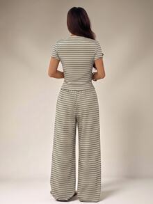 SHEIN PETITE 女款休閒深綠色前開襟短袖上衣與寬腿褲兩件套，春夏套裝，舒適居家旅行穿搭 - 軍綠色 - 查看 3