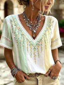 Selamara Women's Fashion Lace Patchwork Positioned Floral Print Short Sleeve V-Neck Top - Green - View 4