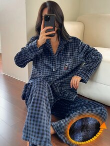 DAZY 2件組格紋刺繡圖案珊瑚絨寬鬆睡衣套裝，秋冬款 - 寶藍色 - 查看 6