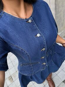 Rivivi Gaun Denim Kasual Wanita Ukuran Besar, Leher Bulat, Lengan Pendek, Kancing Tunggal, dan Hem Berlipit - Biru - View 5