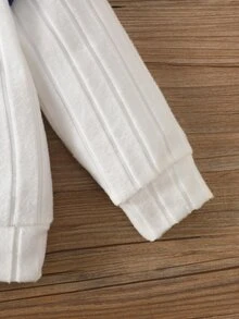SHEIN Playful Pals 柔軟刷毛布料熊刺繡圖案對比色男嬰休閒套裝 - 藍色 - 查看 4
